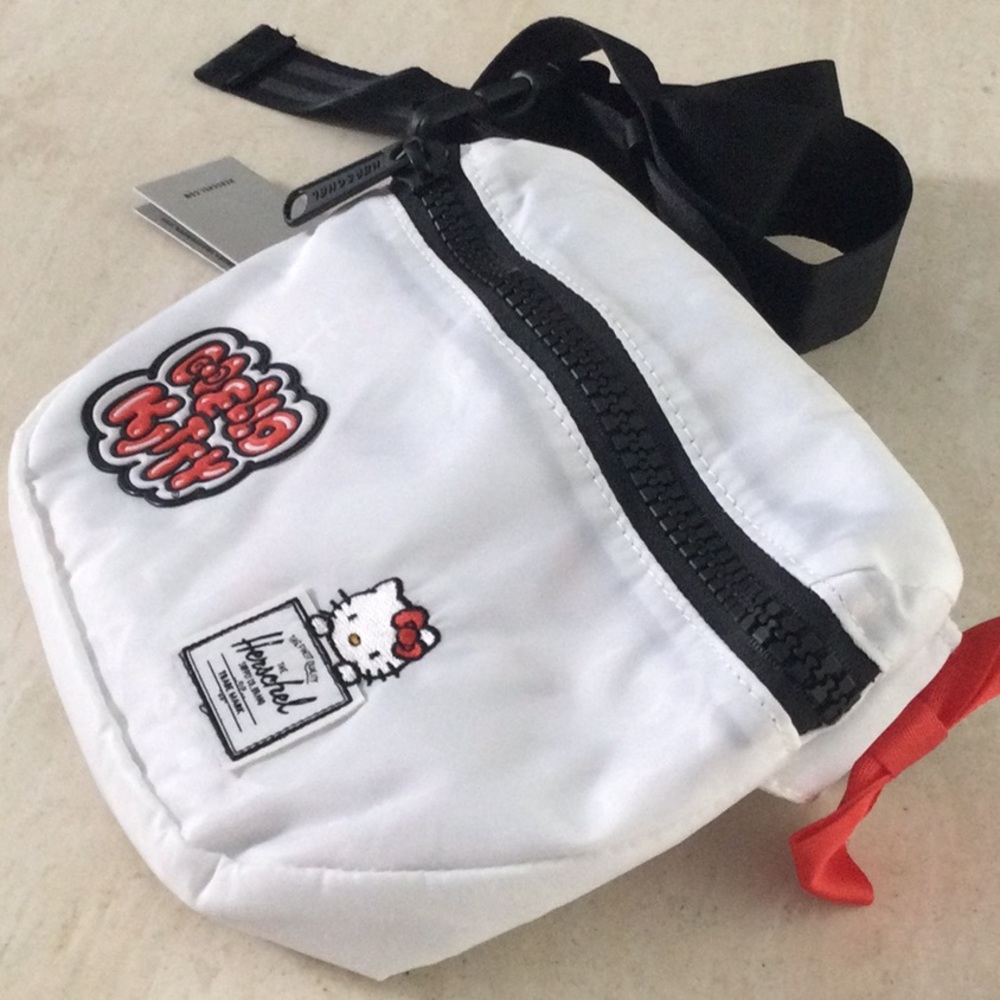 Herschel Hello Kitty Bag 45th Anniversary Fanny Pack Sanrio Waist Hip Belt New - Picture 14 of 16